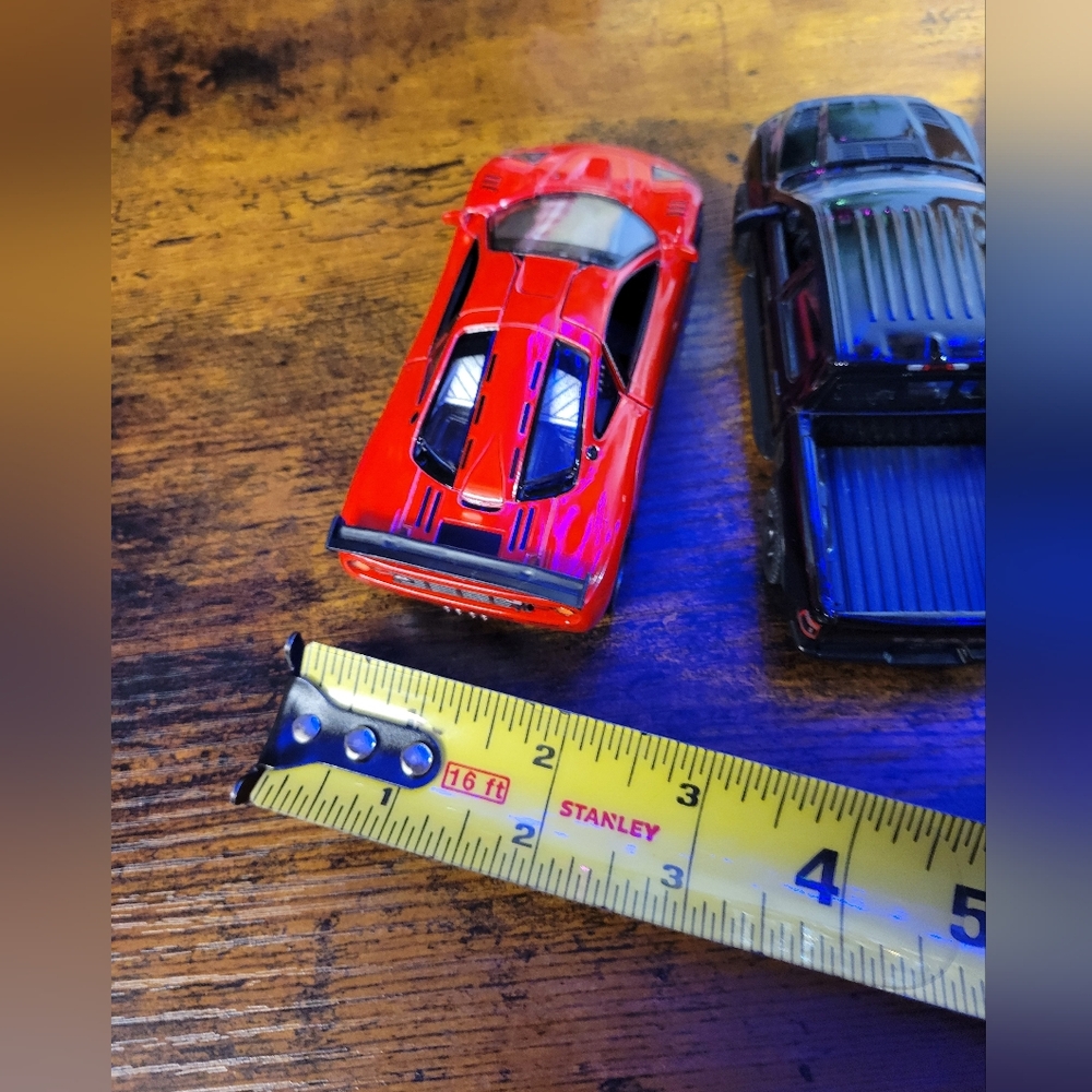 Kinsmart Die-Cast Toy Car Set - Black, Red, and silver - Picture 8 of 13